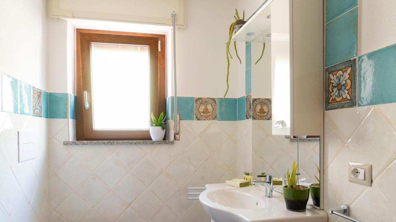 Casa Dei Lecci - Cala Gonone Apartment Luaran gambar