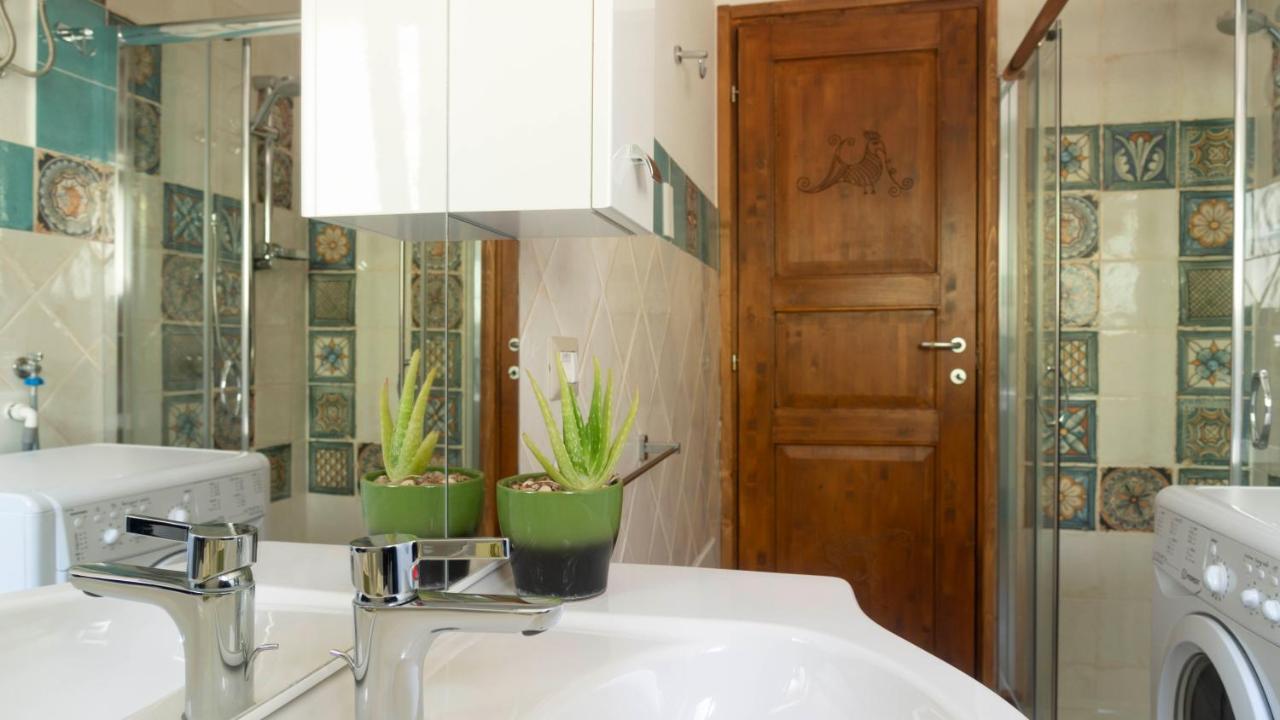 Casa Dei Lecci - Cala Gonone Apartment Luaran gambar