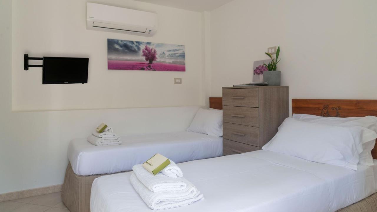 Casa Dei Lecci - Cala Gonone Apartment Luaran gambar