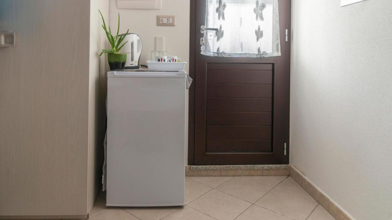 Casa Dei Lecci - Cala Gonone Apartment Luaran gambar