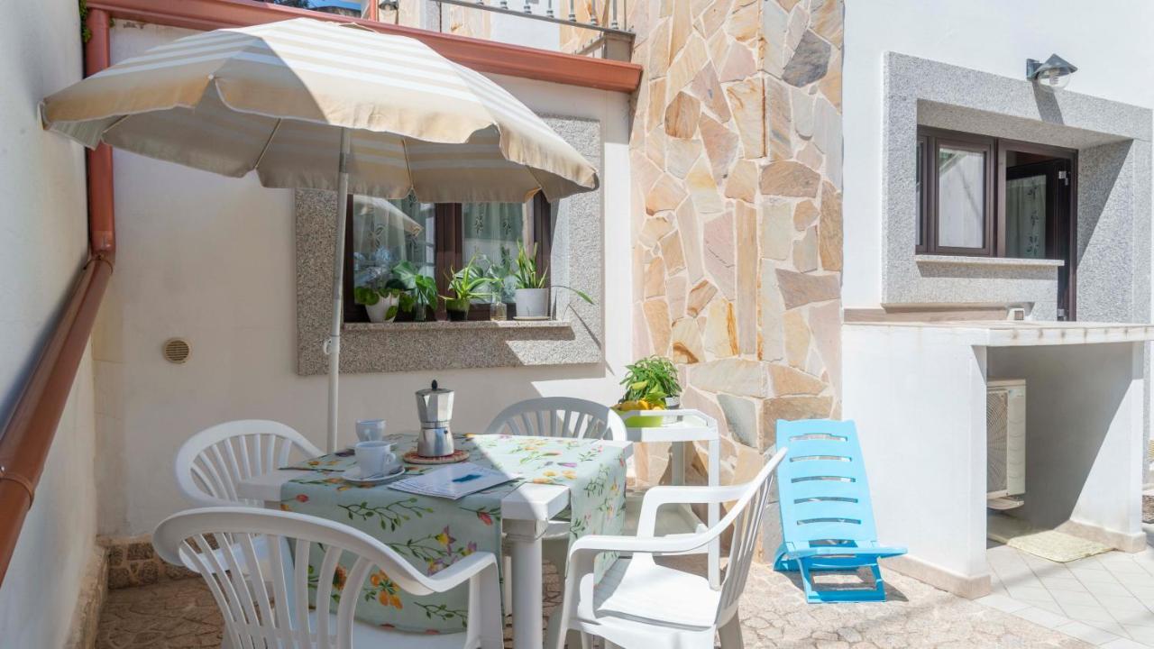 Casa Dei Lecci - Cala Gonone Apartment Luaran gambar